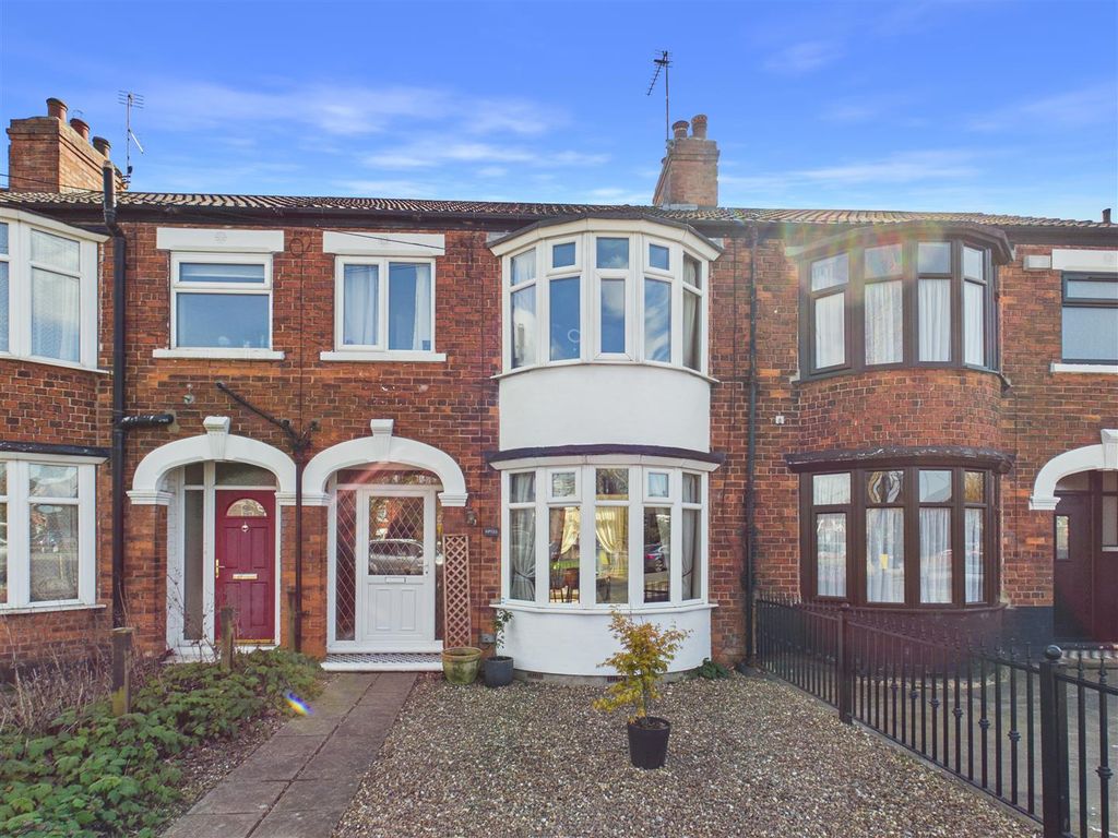 Property photo 1 of 10 Front