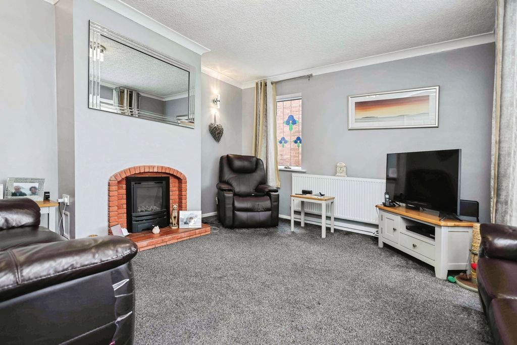 Property photo 2 of 21 Pbox-Img.Jpg