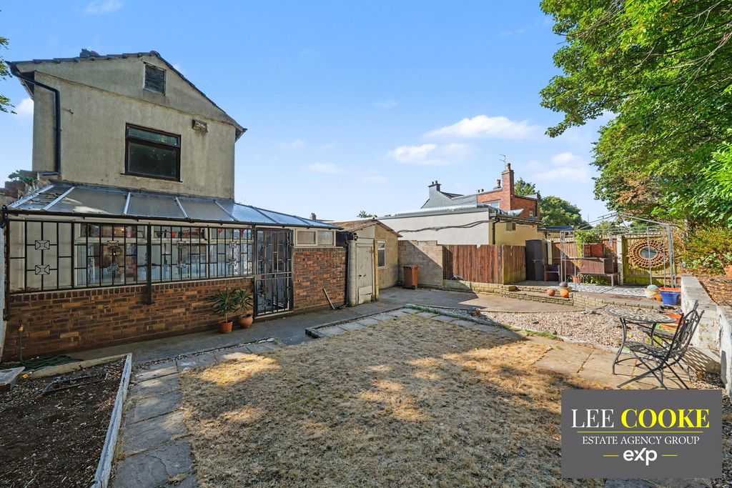 Property photo 3 of 27