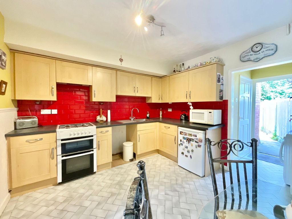 Property photo 2 of 19