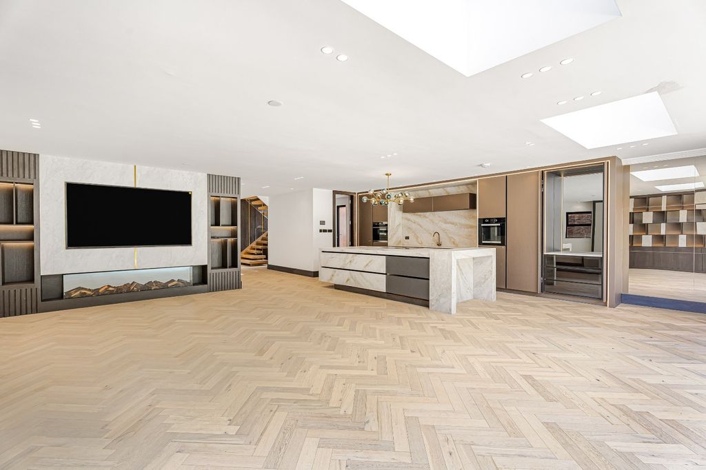Additional image 35 of 5 bed detached house for salePipers Green Lane, Edgware HA8
