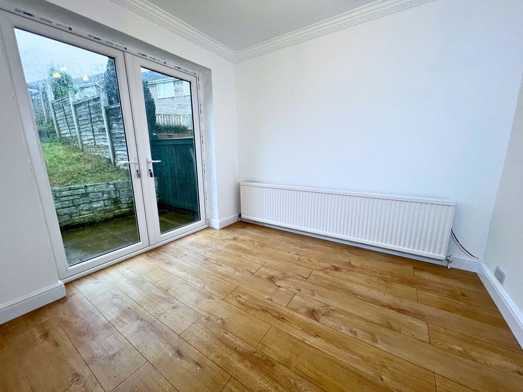 Property photo 3 of 13 Gallery