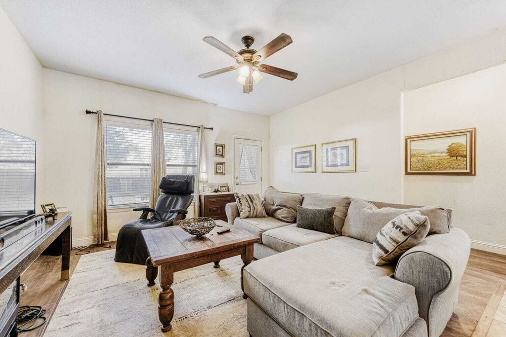Property photo 3 of 29 <Alttext/>