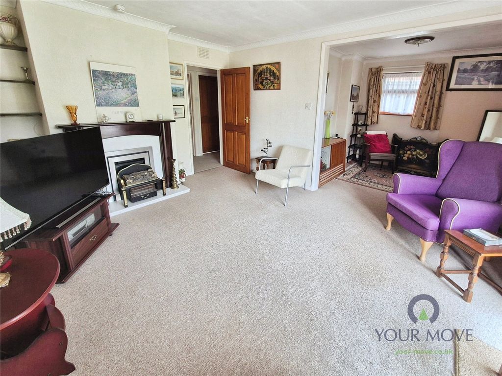 Property photo 2 of 23 Sitting Room