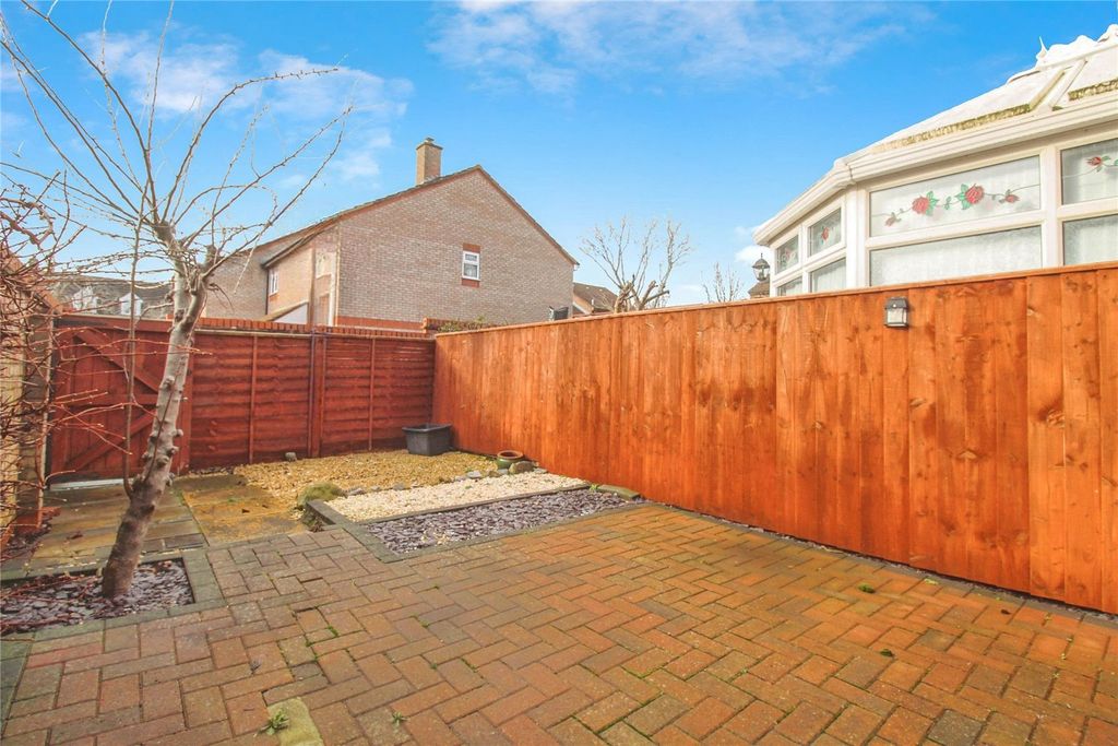 Property photo 2 of 12 Picture No. 11