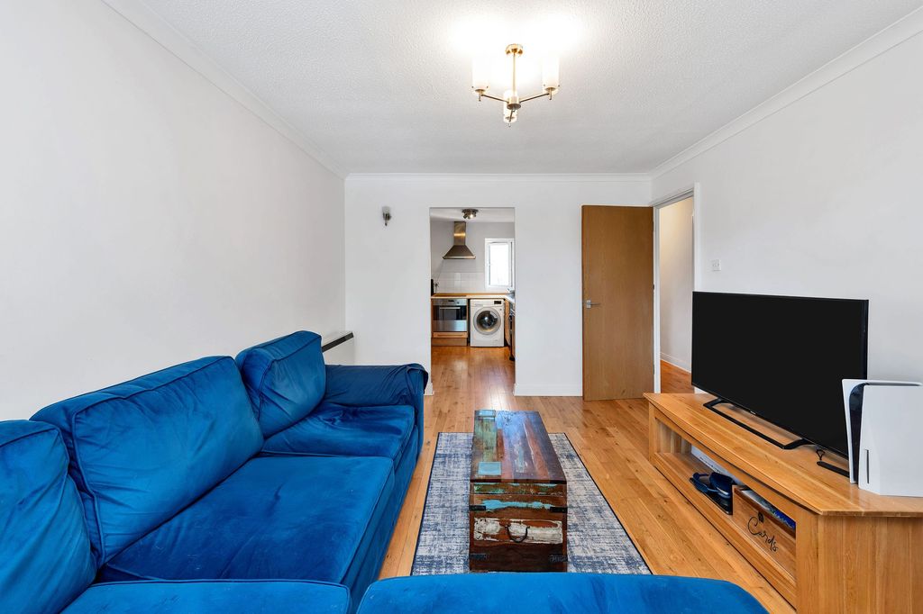 Property photo 2 of 10