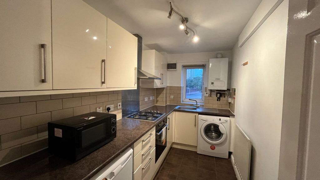 Property photo 3 of 23