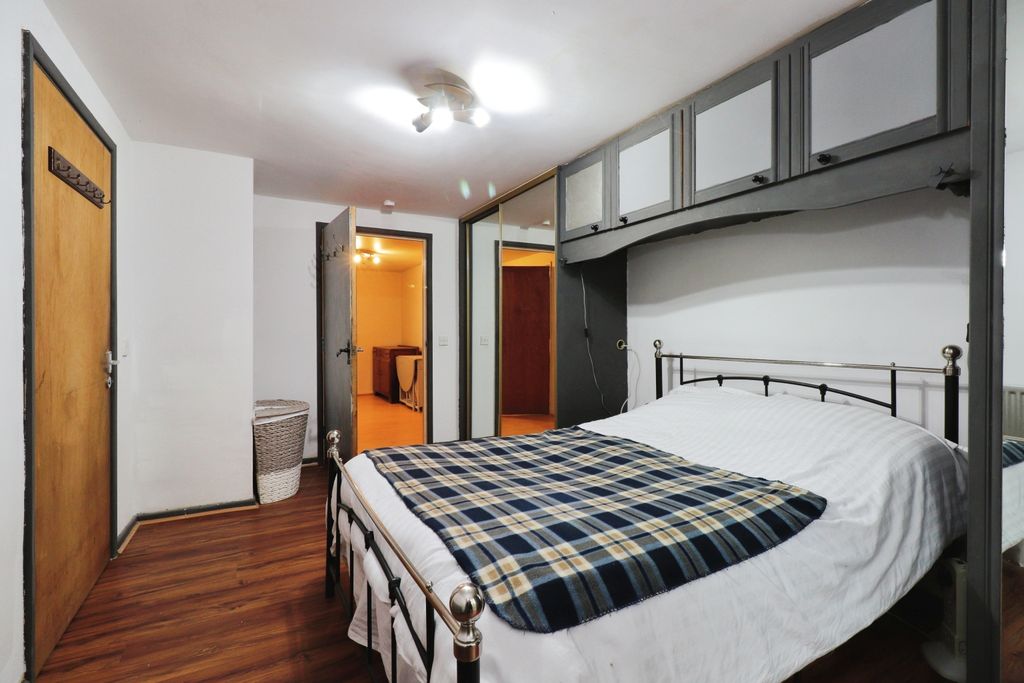 Property photo 3 of 19 Img_4510