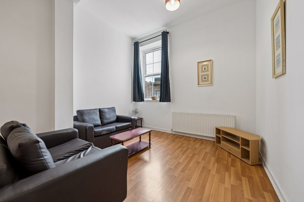 Property photo 2 of 14 Picture No. 02
