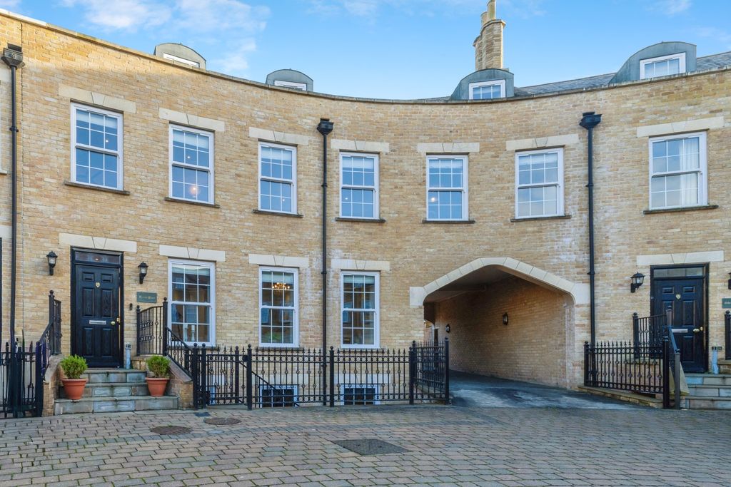 Property photo 2 of 20 Photo #2