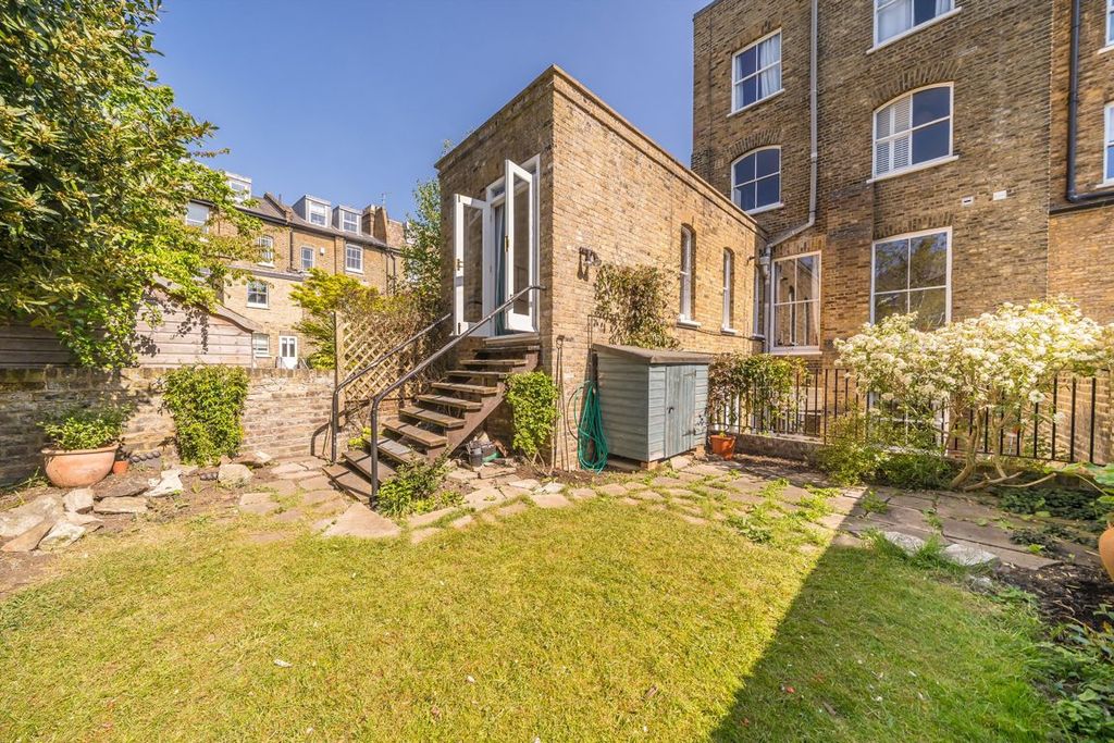 Property photo 2 of 9