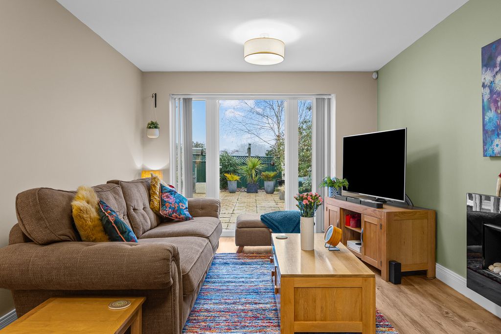 Property photo 3 of 49