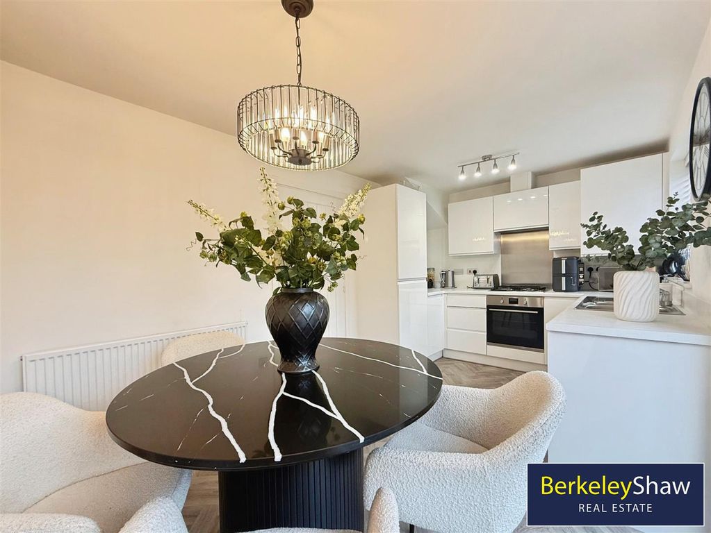 Property photo 1 of 18 Kitchen/Diner