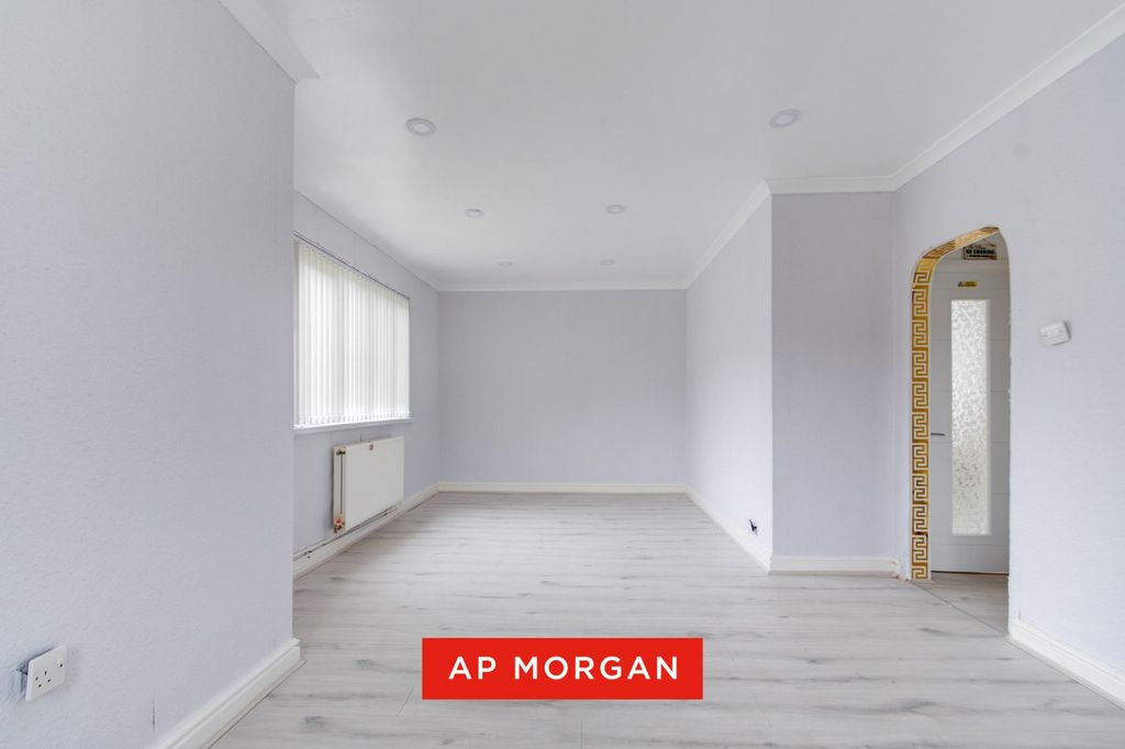 Property photo 2 of 16 Picture No. 26