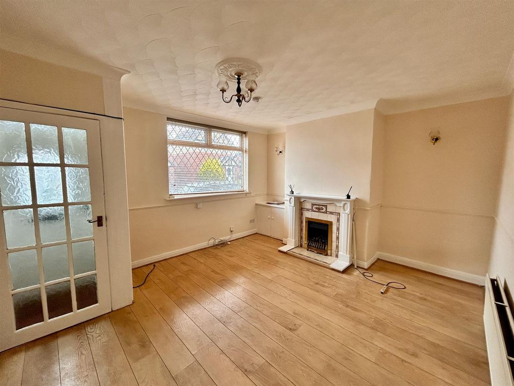 Property photo 3 of 8 9B2394c0-c009-4728-A49A-183262Cdf25F.Jpg