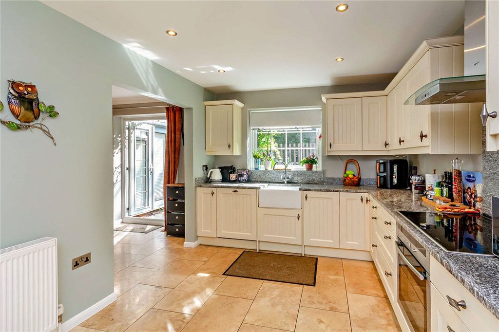 Property photo 3 of 28 Picture No. 54
