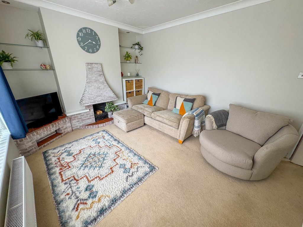 Property photo 3 of 18