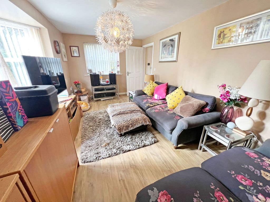 Property photo 1 of 25