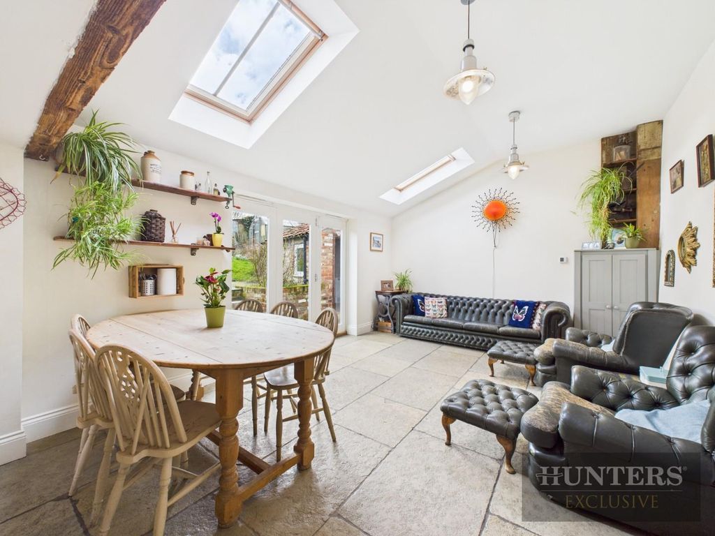 Property photo 3 of 59 Cam03407G0-Pr0522-Still034.Jpg