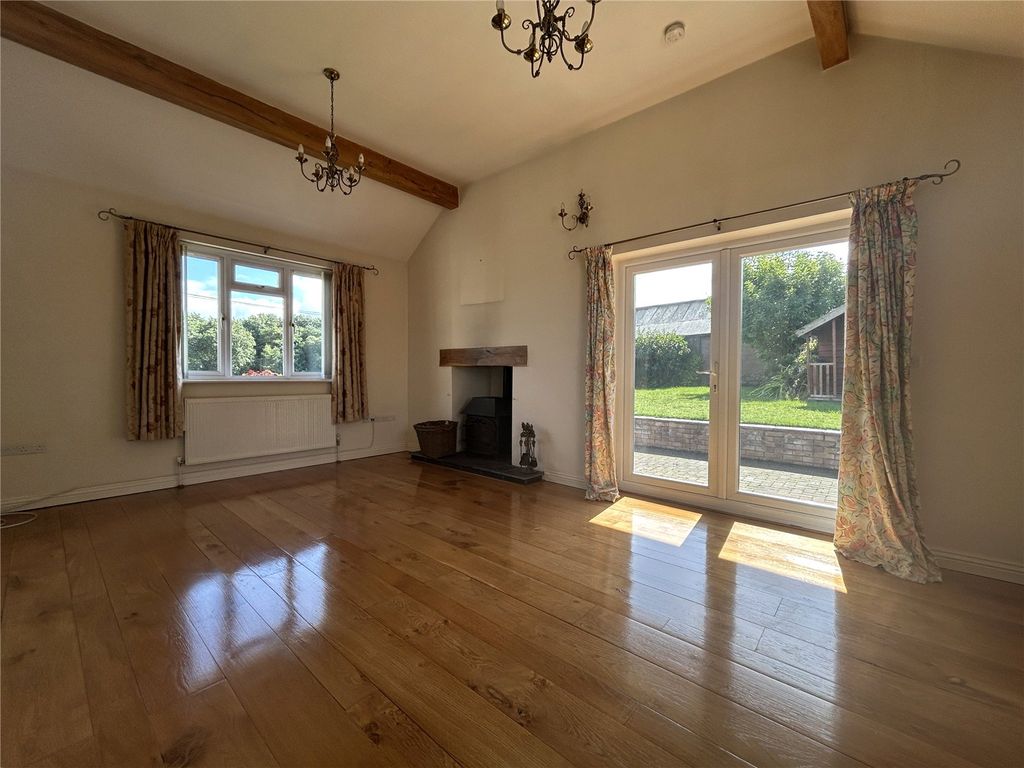 Property photo 2 of 16 Picture No. 02