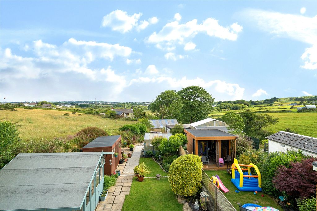 Property photo 3 of 27 Picture No. 23
