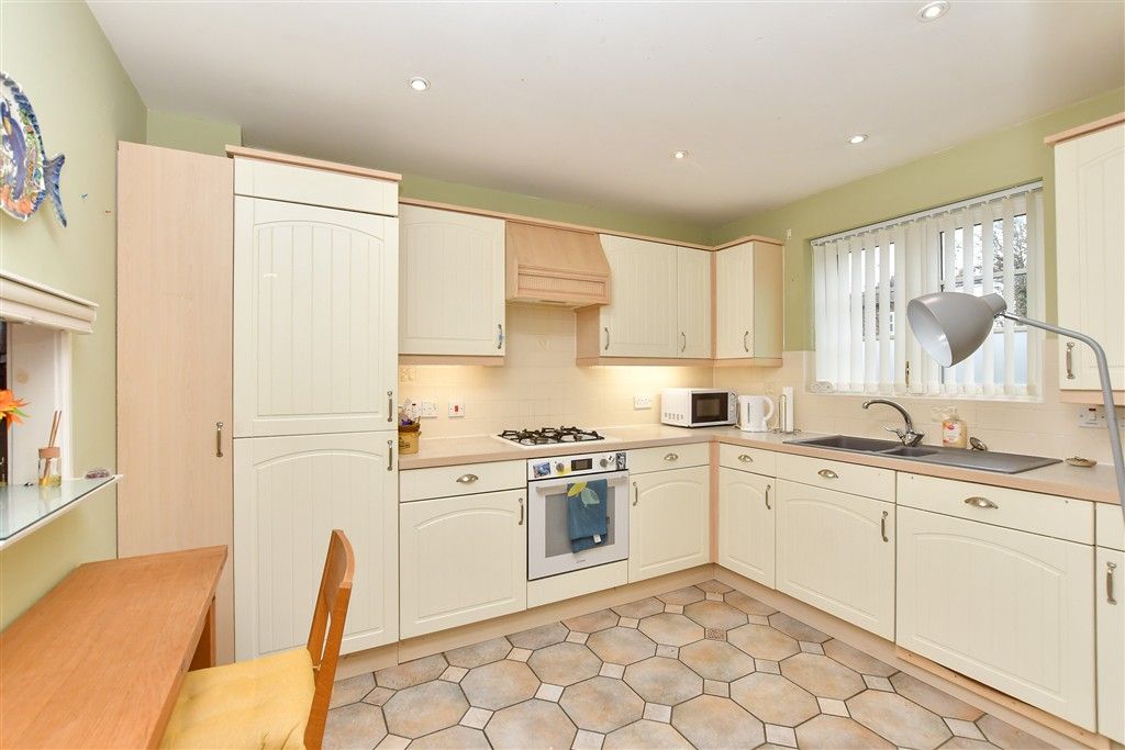 Property photo 2 of 12 Kitchen