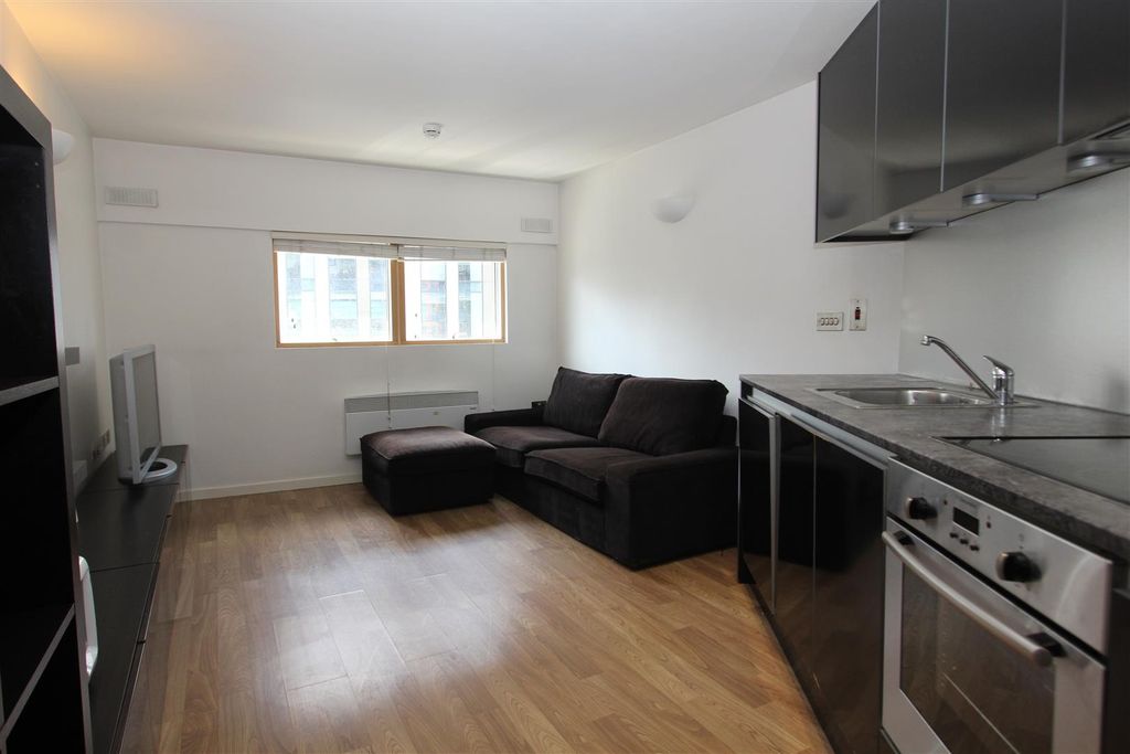 Property photo 1 of 7 Lr.Jpg