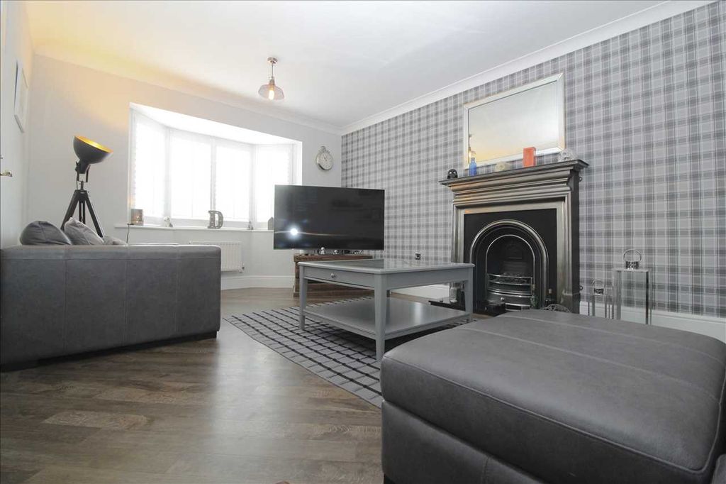 Property photo 3 of 24 Feature Photo