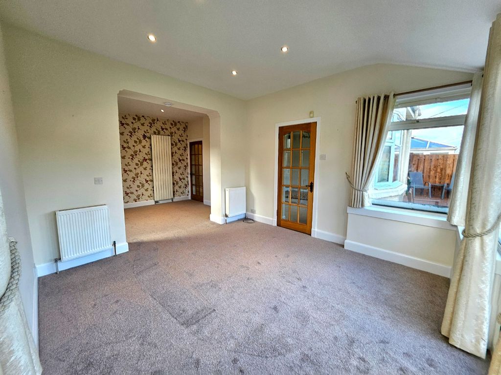 Property photo 3 of 28