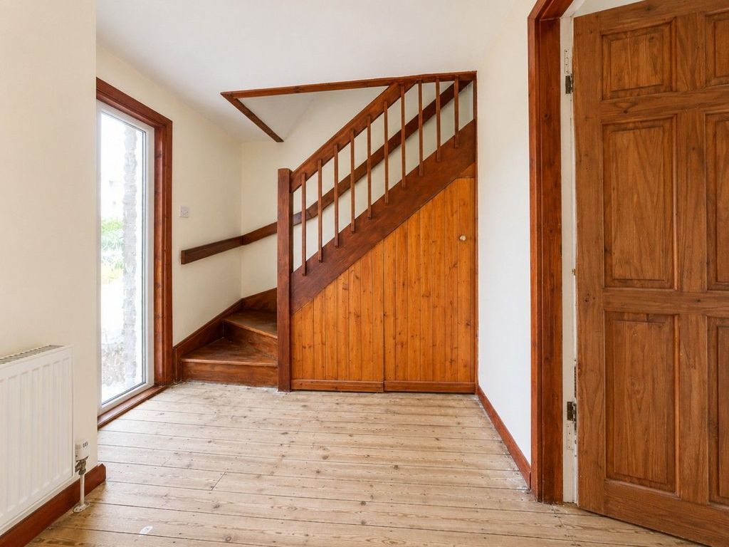 Property photo 3 of 26