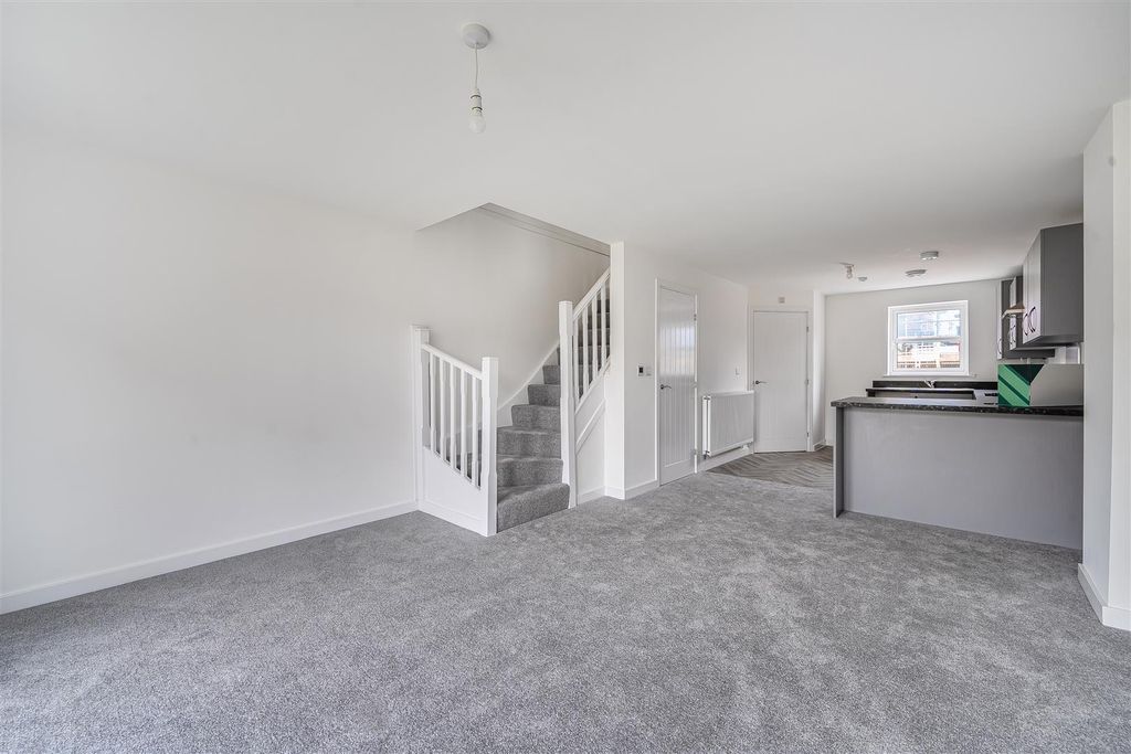 Property photo 3 of 10 1400703-7-69690Ff1Ae498.Jpg