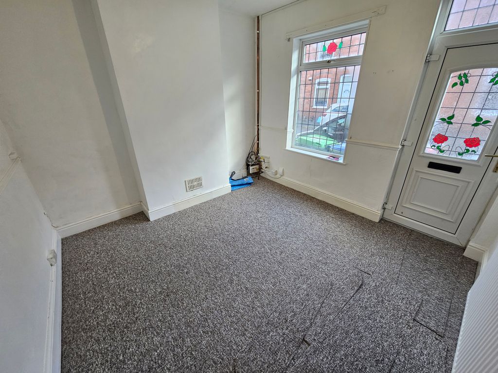 Property photo 2 of 8 Image