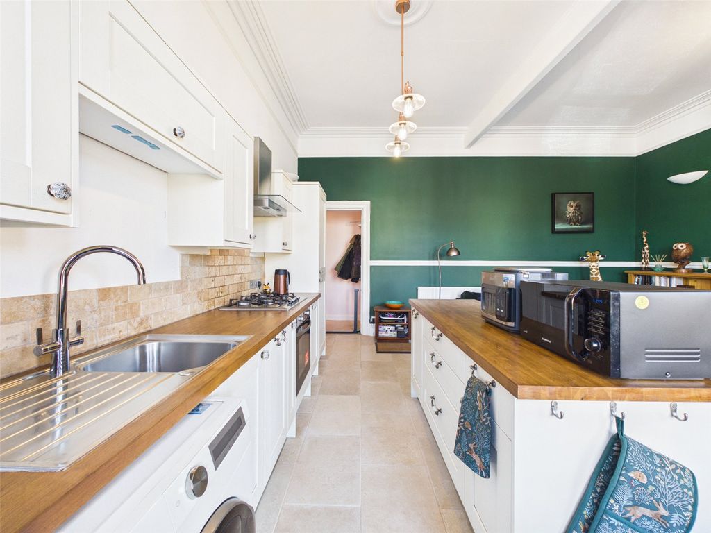 Property photo 3 of 18 Picture No. 10