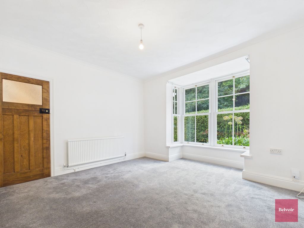 Property photo 3 of 31