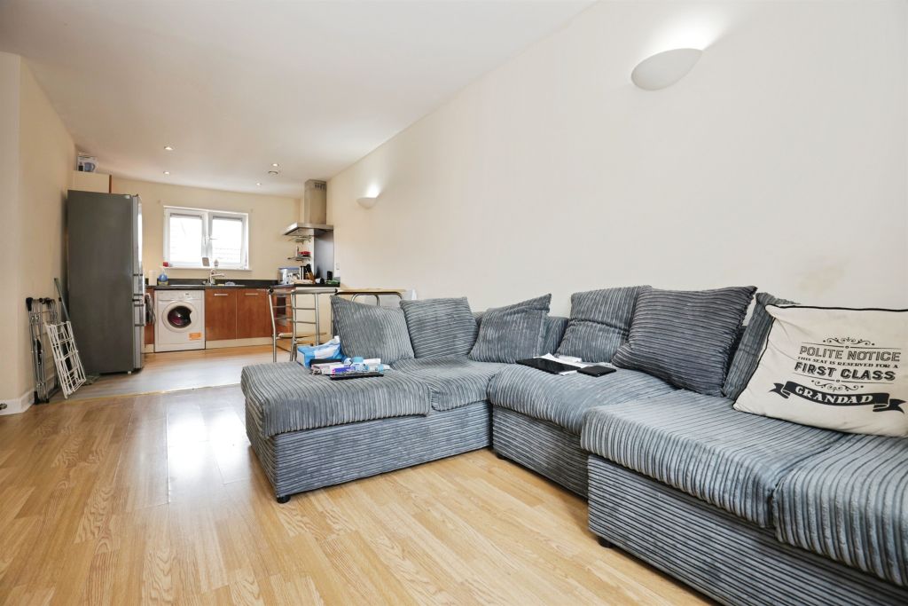 Property photo 3 of 11