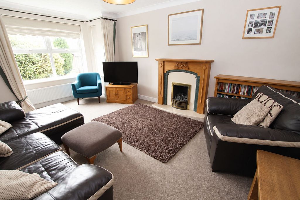 Property photo 2 of 30