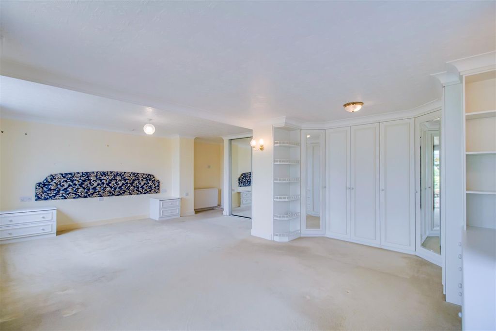 Property photo 2 of 16 Bedroom One