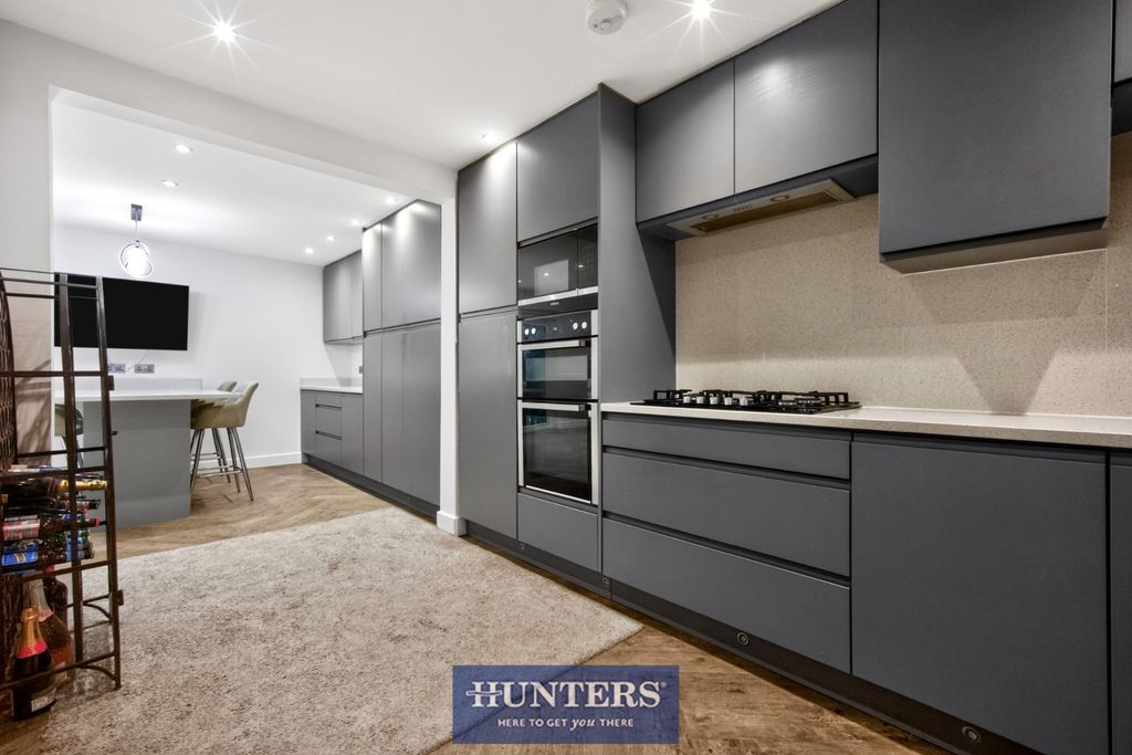 Property photo 3 of 20 Pbox-Img.Jpg