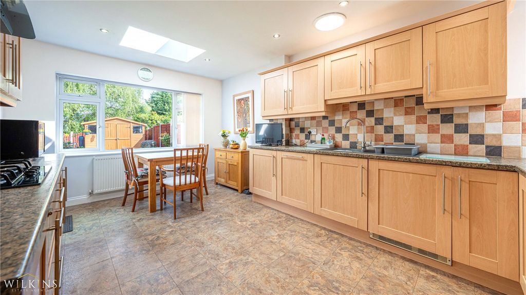 Property photo 2 of 29 Picture No. 07