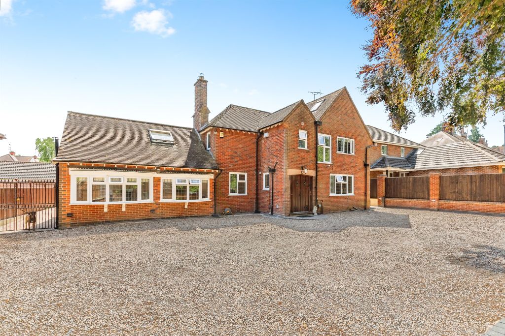 Property photo 1 of 17