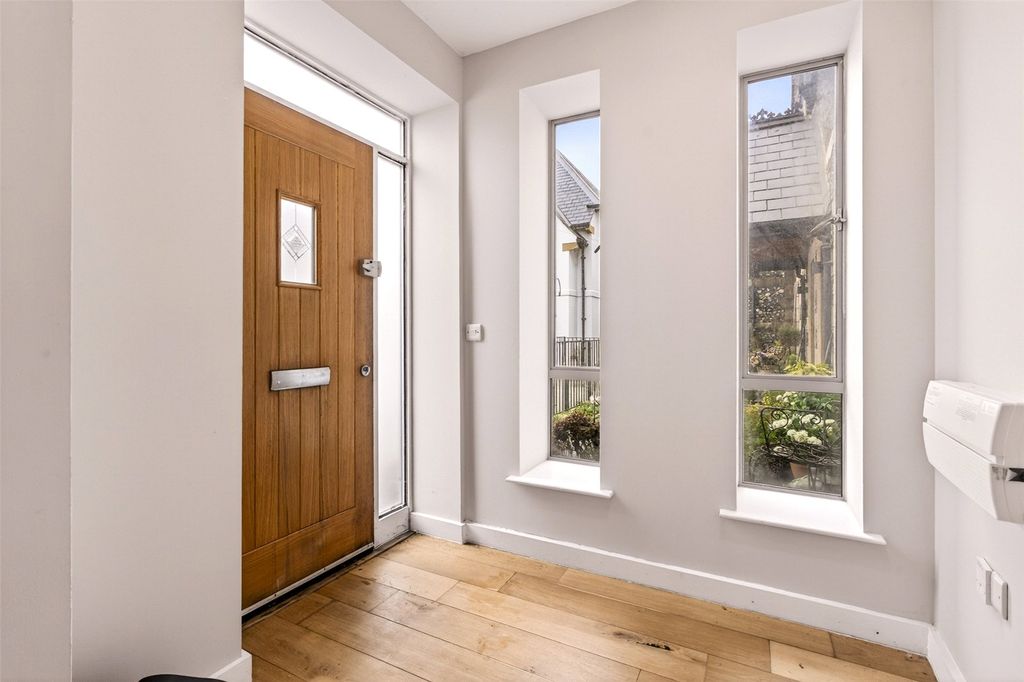 Property photo 2 of 25 Picture No. 13