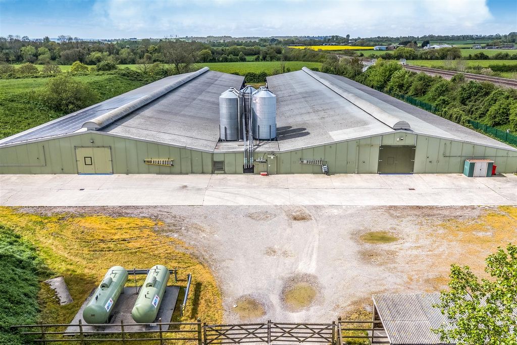 Property photo 2 of 15 2.Jpg