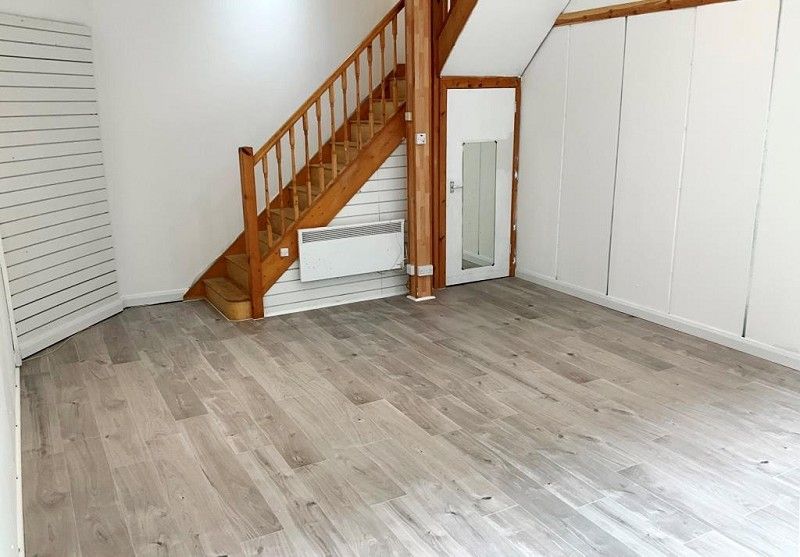 Property photo 2 of 5 Not Specified