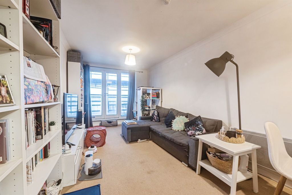 Property photo 3 of 18