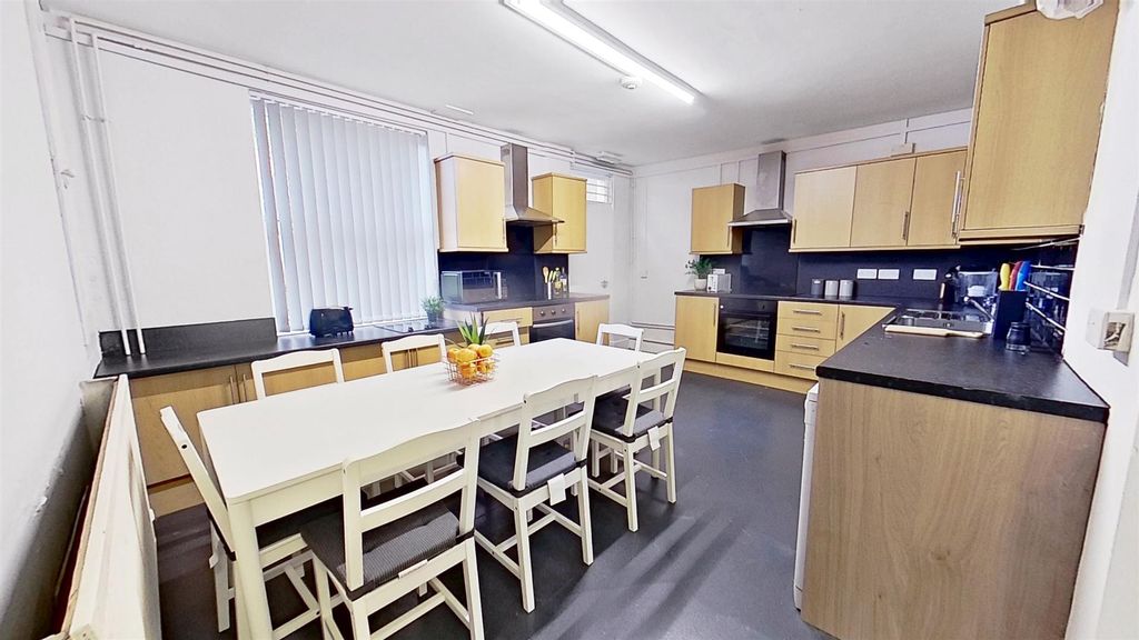 Property photo 3 of 9 2Ps-Image6.Jpg