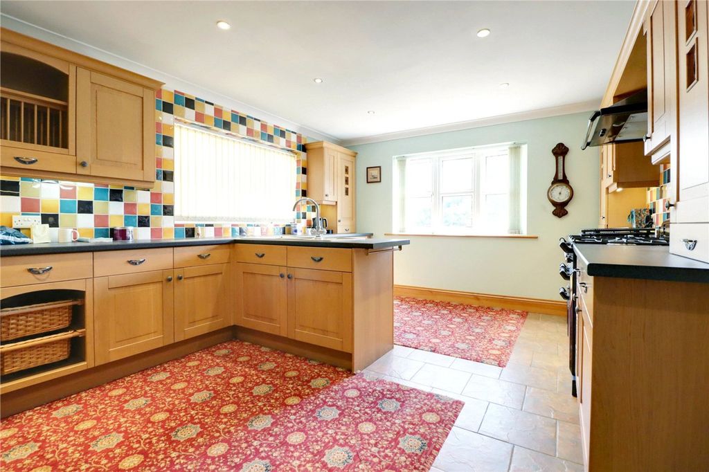 Property photo 3 of 24 Picture No. 21