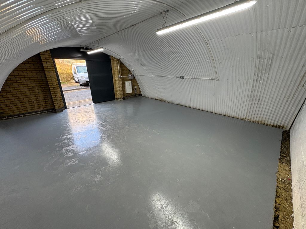 Property photo 3 of 3 An Empty Arch With White Lining