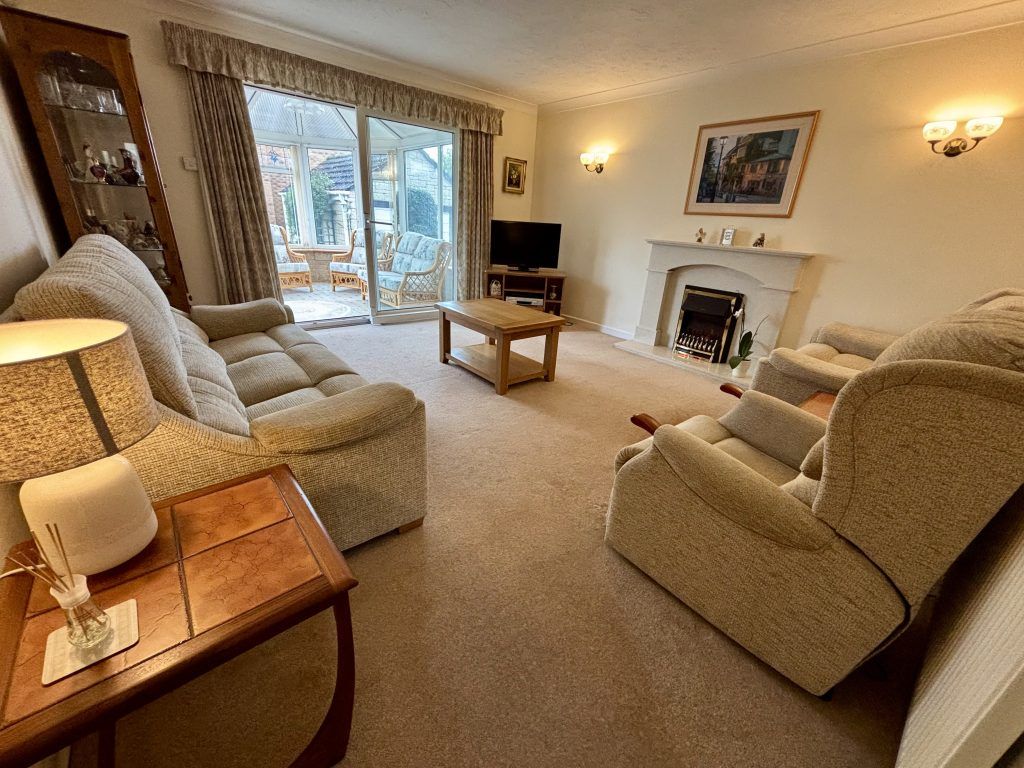 Property photo 3 of 12
