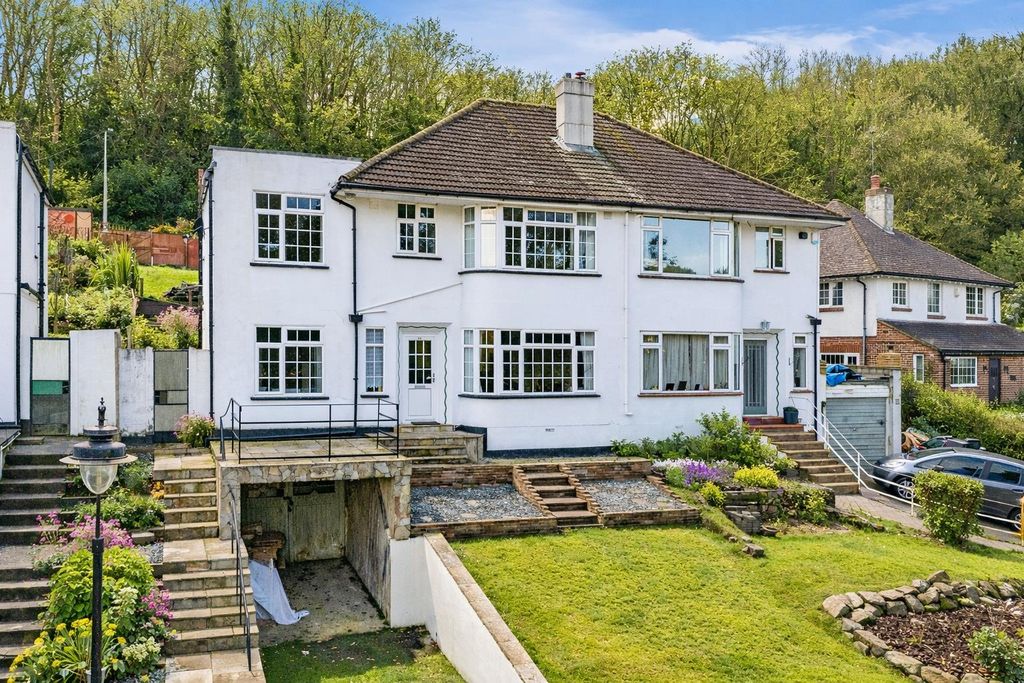 Property photo 1 of 27 2Dce19Fb-833F-4F22-8689-84d2722105Ad.Png