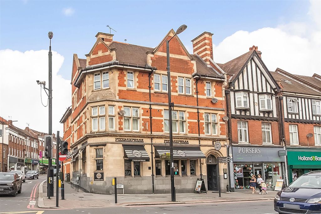 Property photo 1 of 15 External